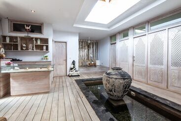 استراحتگاه Indiana Kenanga Boutique Hotel & Spa