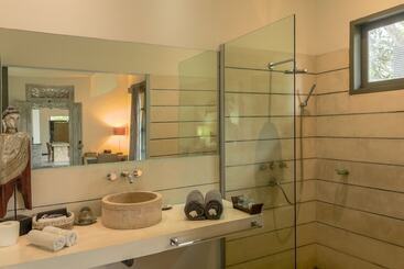 استراحتگاه Indiana Kenanga Boutique Hotel & Spa