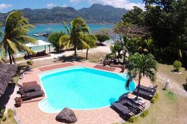 استراحتگاه L Habitation Cerf Island