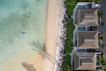 استراحتگاه Sea Change Villas