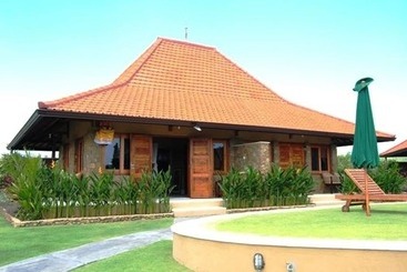 استراحتگاه Three Monkeys Villas