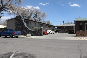 Bell & Main Alamosa Studio Suite Walking Distance To Downtown
