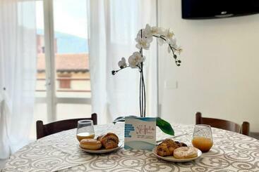 Sunny Holiday Home - Sarnico