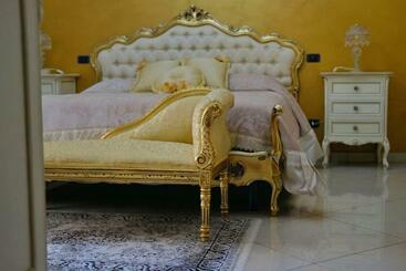 تختخواب و صبحانه Casa Felice
