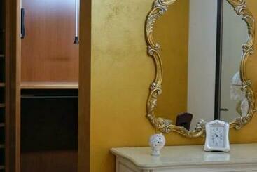 تختخواب و صبحانه Casa Felice