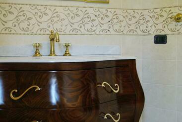تختخواب و صبحانه Casa Felice