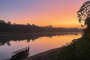 تختخواب و صبحانه Tambopata Edosikiana Lodge