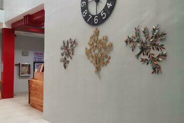 旅馆 Reddoorz At Gracia S Calzada Inn Camiguin