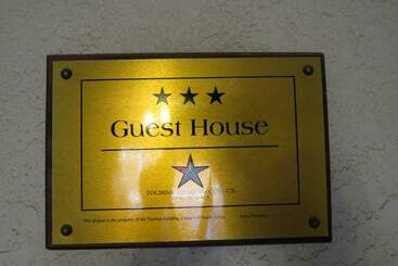 ベッドアンドブレックファースト Kgatholoha Guest House