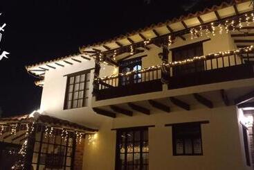 هتل La Villa De San Sebastian