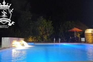 هتل La Villa De San Sebastian