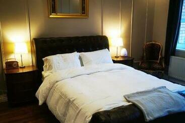 بنسيون Ballycarnan Lodge Self Catering Accomodation