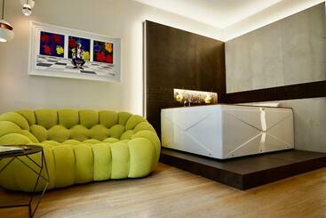 تختخواب و صبحانه Arbiter Suite Milano