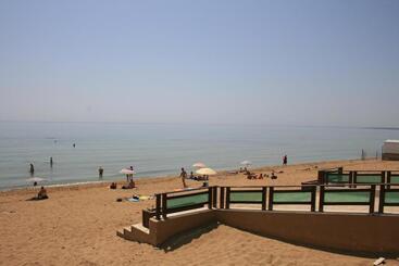 هتل Noto Marina E Spa
