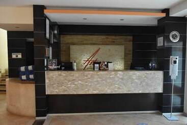 Artisan Family Hotels And Resort Collection Playa Esmeralda