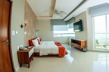 Artisan Family Hotels And Resort Collection Playa Esmeralda