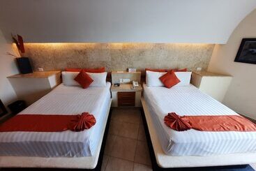 Artisan Family Hotels And Resort Collection Playa Esmeralda