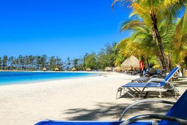Fantasy Island Beach Resort And Marina   All Inclusive