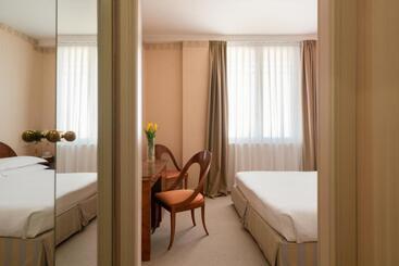 Grand Hotel Astoria