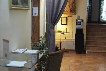Hostal Europa