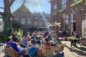 هتل De Plataan Delft Centrum