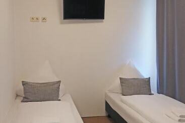 هتل Dingdong Bonn   City Apartments