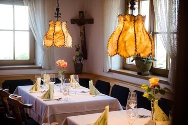 Hotel Gasthof Zum Rossle