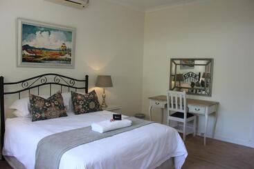 هتل Hathaway Guest House