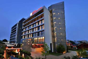 هتل Hilton Garden Inn Milan North