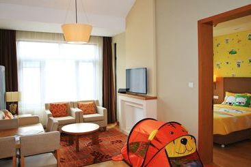 هتل Holiday Inn Changbaishan Suites, An Ihg