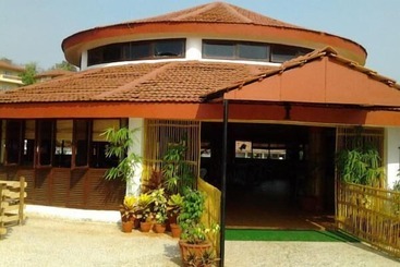 هتل Indismart Woodbourne Resort