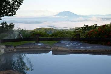 هتل Kirishima Onsen Ryokojin Sanso