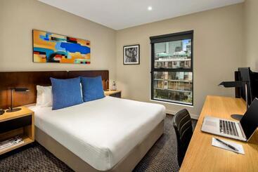 هتل Quest Docklands