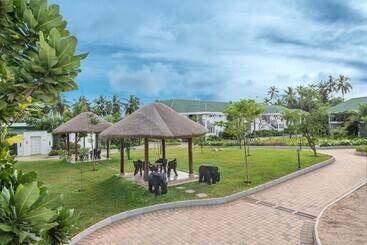 هتل Radisson Resort Pondicherry Bay