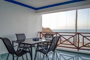 Sai Rock Beach Hotel & Spa