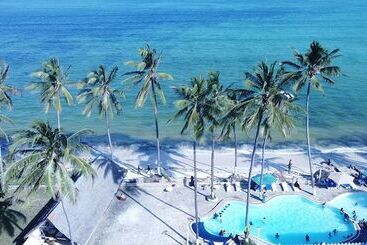 Sai Rock Beach Hotel & Spa