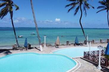 Sai Rock Beach Hotel & Spa
