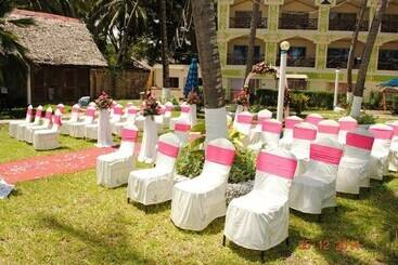 Sai Rock Beach Hotel & Spa