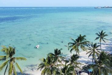 Sai Rock Beach Hotel & Spa