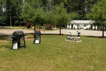 مُتل Saco River Motor Lodge & Suites
