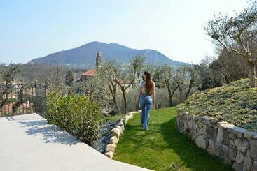 تختخواب و صبحانه Borgo Petrarca