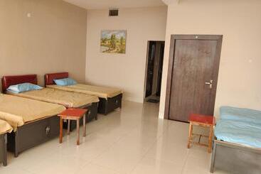 هتل Ashiyana Rest House