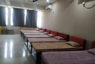 هتل Ashiyana Rest House