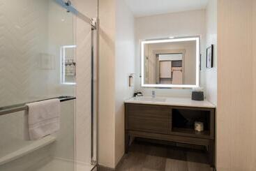هتل Holiday Inn & Suites   Mt Juliet Nashville Area, An Ihg