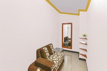 هتل Oyo 91192 Homestay Antara