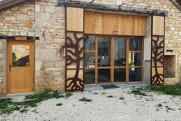 פנסיון L Oseraie Du Quercy