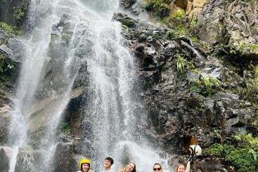 تختخواب و صبحانه Ha Giang Safari Hostel & Motorbikes