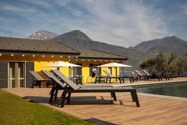 هتل Agriturismo Il Medeghino
