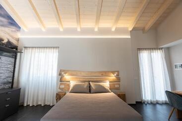 هتل Agriturismo Il Medeghino
