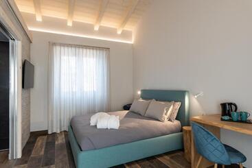 هتل Agriturismo Il Medeghino